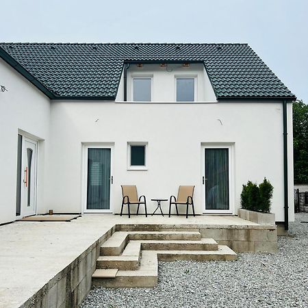 2 Moderne Apartmany 19 A 95 V Sukromi V Centre Mesta Turčianske Teplice 外观 照片