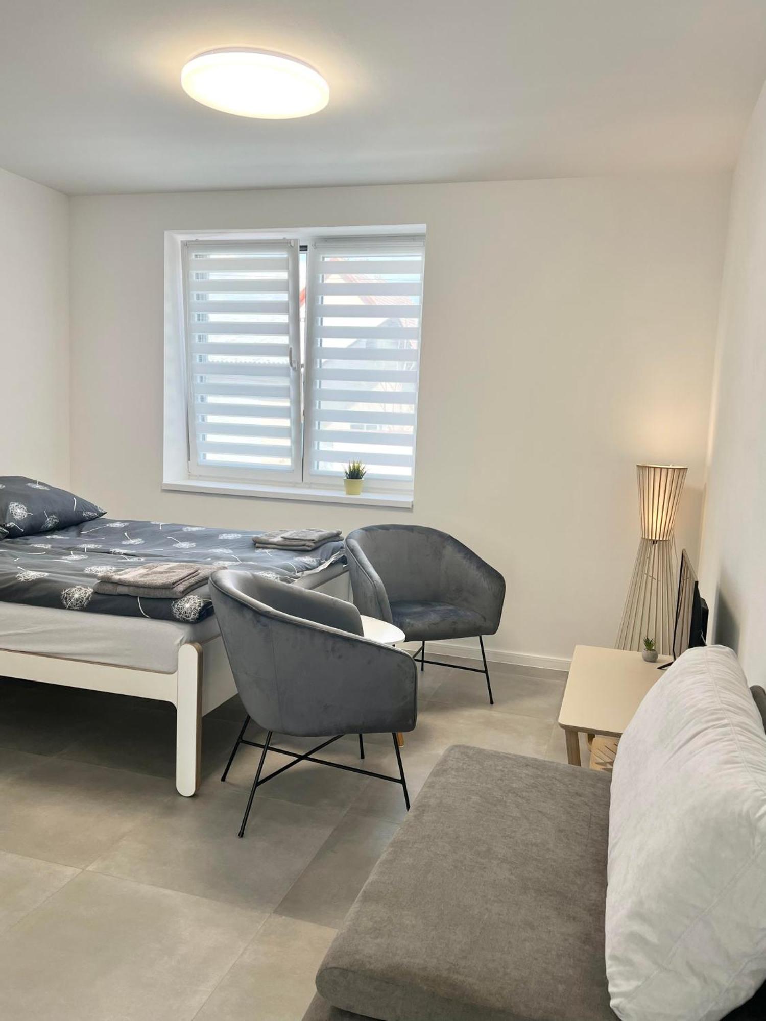 2 Moderne Apartmany 19 A 95 V Sukromi V Centre Mesta Turčianske Teplice 外观 照片