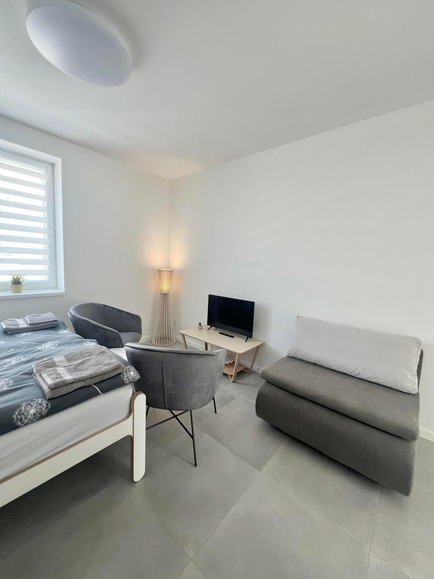 2 Moderne Apartmany 19 A 95 V Sukromi V Centre Mesta Turčianske Teplice 外观 照片
