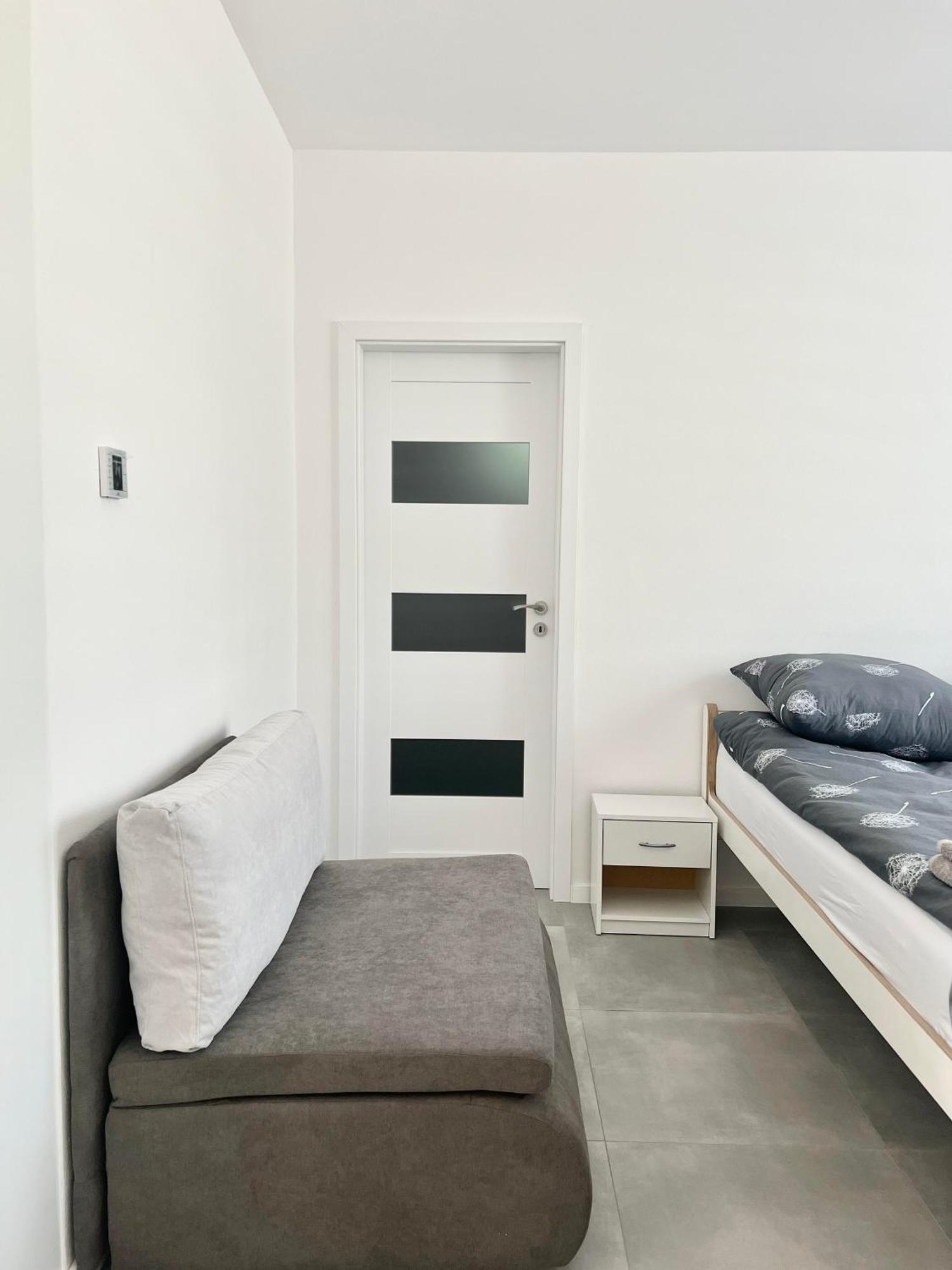 2 Moderne Apartmany 19 A 95 V Sukromi V Centre Mesta Turčianske Teplice 外观 照片